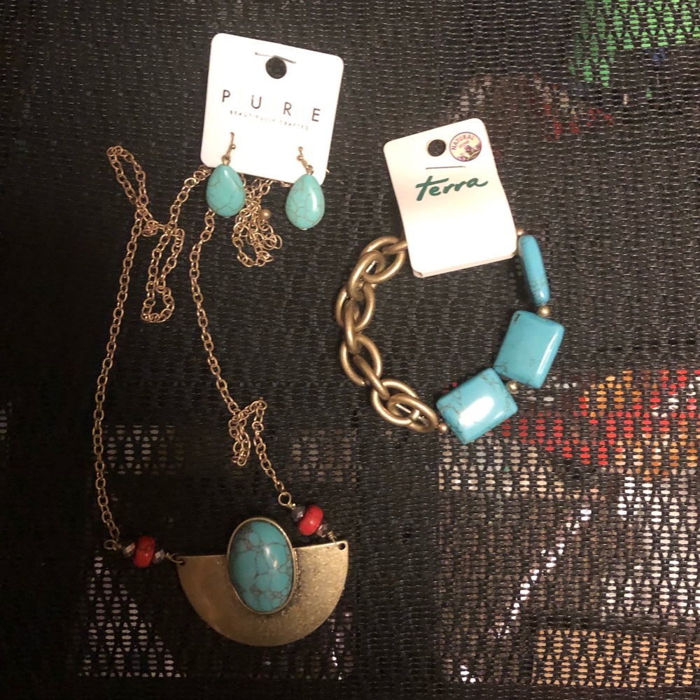 Contemporary Stone Costume Jewelry Bundle- 528 $35 or $30 w/offer